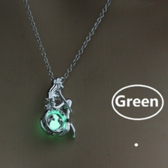 Jewelry - New Mermaid necklace with caged glowing bead